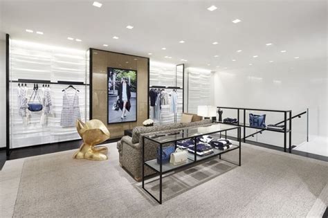 negozio chanel amsterdam|Chanel unveils Amsterdam store with new design.